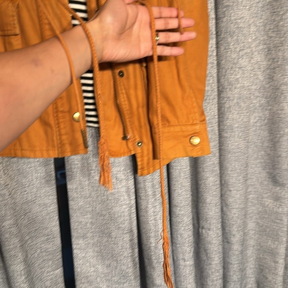 Orange Market & Spruce Jacket - Picture 2 of 6